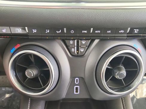 Used 2024 Chevrolet Blazer LT w/ Convenience Package FWD image 30