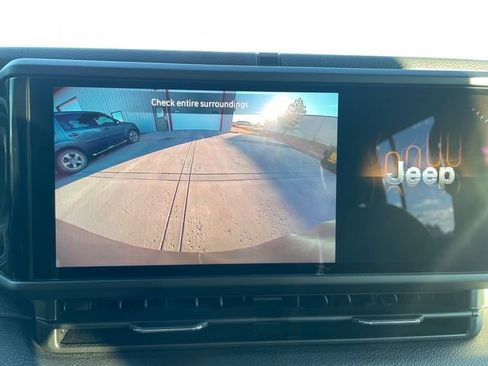 Used 2024 Jeep Wrangler Sport image 19