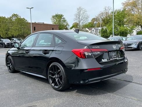 Used 2023 Honda Civic Sport image 4