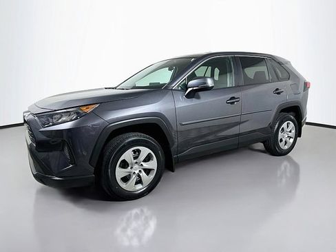 Used 2022 Toyota RAV4 LE AWD/4WD image 3