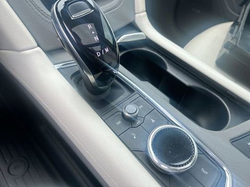 Used 2020 Cadillac XT5 Premium Luxury FWD image 24