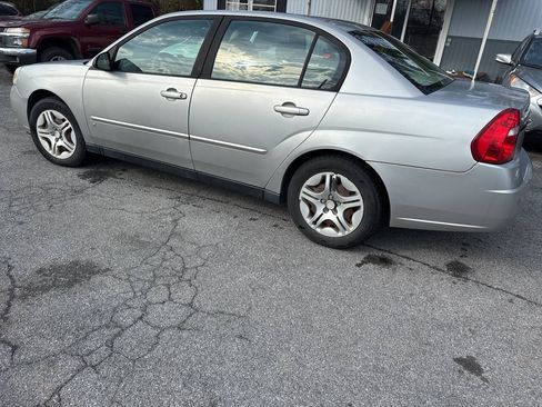 Used 2007 Chevrolet Malibu LS FWD image 13