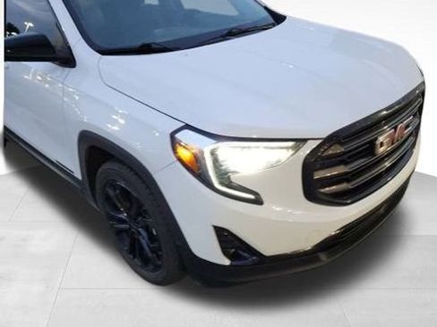 Used 2020 GMC Terrain SLT w/ Elevation Edition image 19