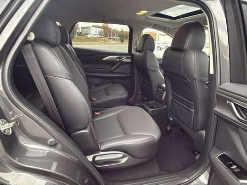 Used 2023 MAZDA CX-9 Touring image 20
