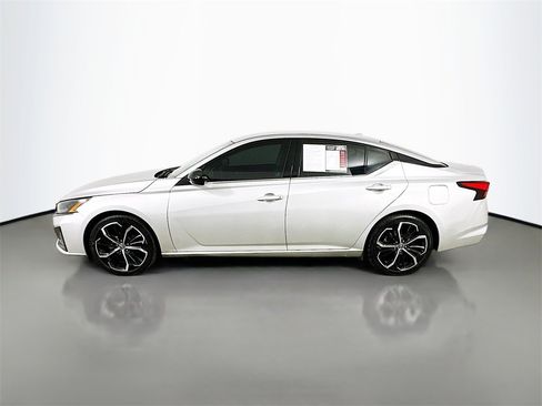 Used 2023 Nissan Altima 2.5 SR image 5