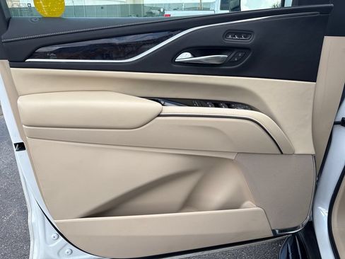 Certified 2021 Cadillac Escalade ESV Premium Luxury AWD/4WD image 13