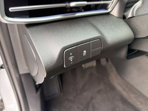 Certified 2024 Hyundai Elantra SEL w/ Convenience Package image 17