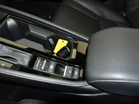 Certified 2025 Honda Accord Touring image 33