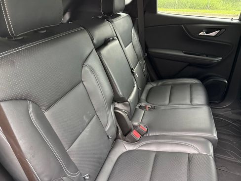 Used 2025 Chevrolet Blazer LT w/ Convenience Package FWD image 14