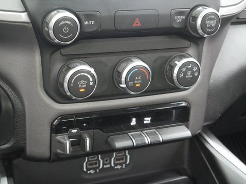 Used 2022 RAM 1500 Big Horn AWD/4WD image 13