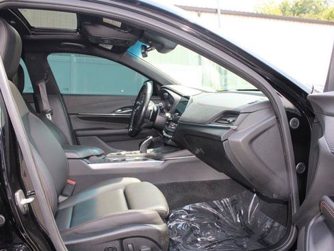 Used 2020 Cadillac CT4 V w/ Technology Package AWD/4WD image 10