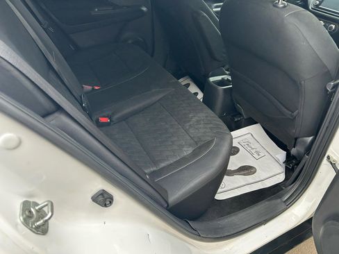 Used 2021 Nissan Kicks S image 10