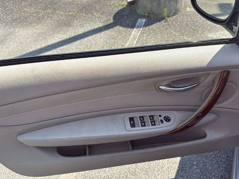 Used 2010 BMW 135i Convertible RWD image 16
