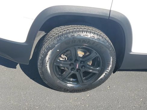 Certified 2020 GMC Acadia AT4 w/ Driver Alert Package II AWD/4WD image 11