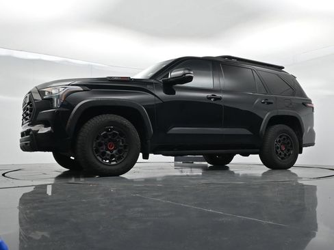 Used 2025 Toyota Sequoia TRD Pro AWD/4WD image 26
