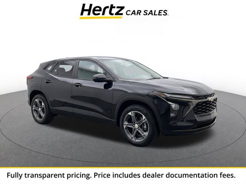 Used 2025 Chevrolet Blazer LT FWD image 1