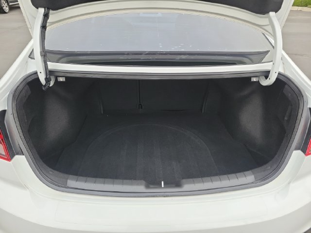 Used 2020 Hyundai Elantra SEL FWD image 27