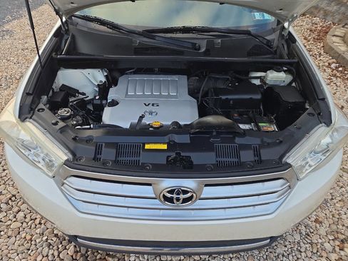 Used 2013 Toyota Highlander Limited image 13