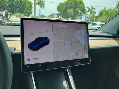 Used 2021 Tesla Model Y Long Range AWD/4WD image 25