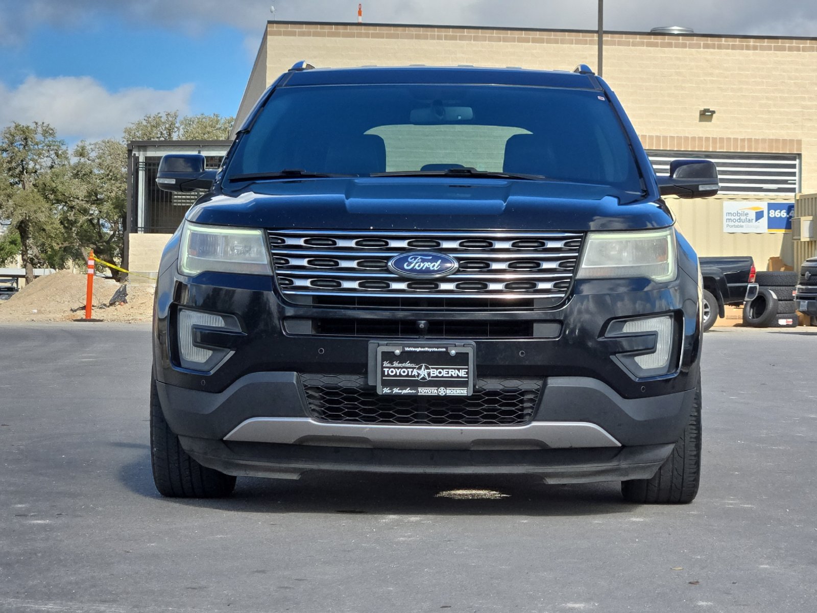 Used 2017 Ford Explorer Limited FWD image 8