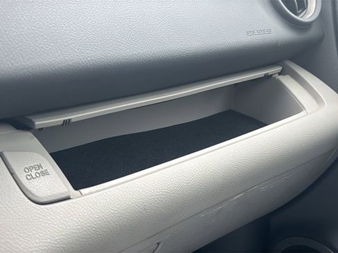 Used 2011 Toyota RAV4 4WD image 30