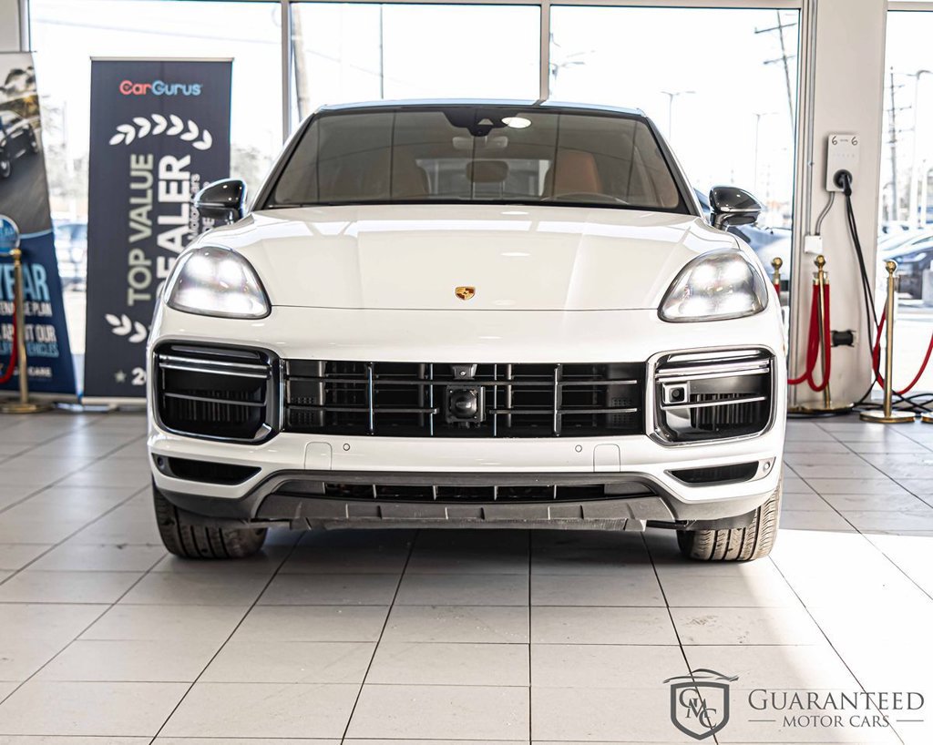 Used 2023 Porsche Cayenne Turbo AWD/4WD image 3