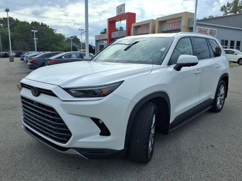 Used 2025 Toyota Grand Highlander AWD Hybrid image 18