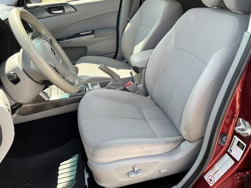 Used 2011 Subaru Forester 2.5X Premium w/ All-Weather Pkg AWD/4WD image 16