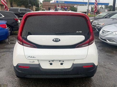 Used 2021 Kia Soul LX FWD image 8