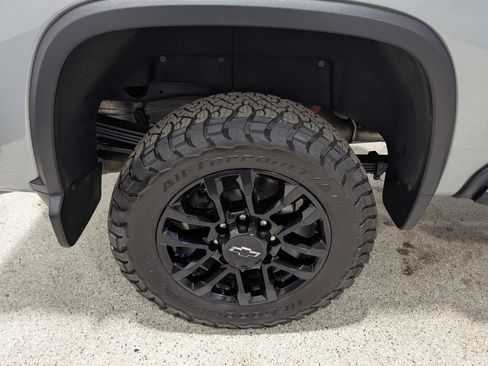 Used 2025 Chevrolet Silverado 2500 LTZ w/ Trail Boss Package AWD/4WD image 14