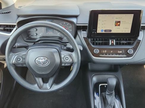 Used 2023 Toyota Corolla LE image 27
