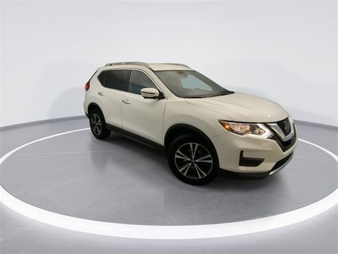 Used 2020 Nissan Rogue SV w/ Premium Package image 6