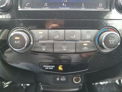 Used 2019 Nissan Rogue SV AWD/4WD image 24