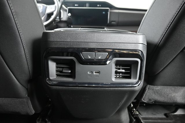 Used 2025 GMC Sierra 2500 AT4 AWD/4WD image 57