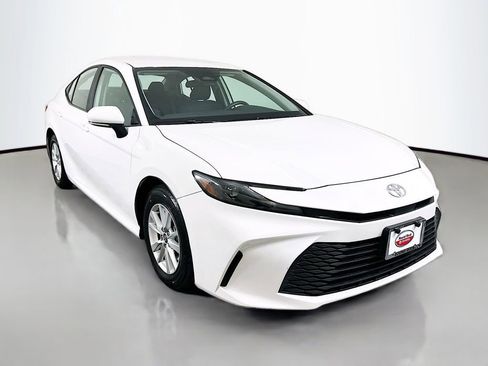 Certified 2025 Toyota Camry LE image 3