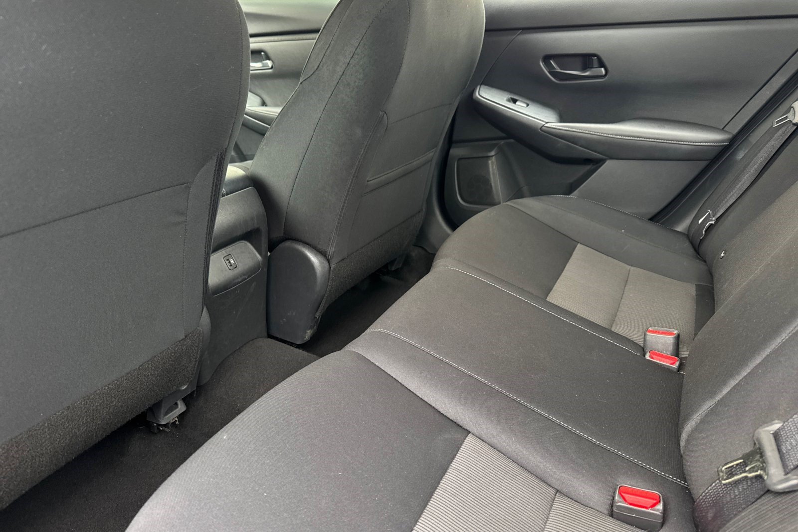 Used 2024 Nissan Sentra SV FWD image 25