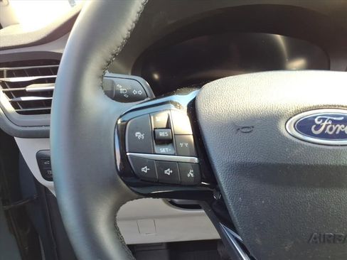 New 2024 Ford Escape SE w/ PHEV Premium Package FWD image 16