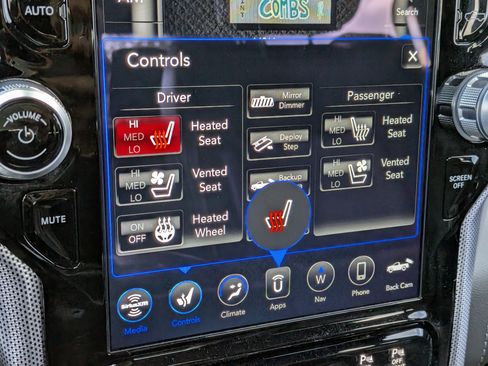 Used 2019 RAM 1500 Limited AWD/4WD image 23