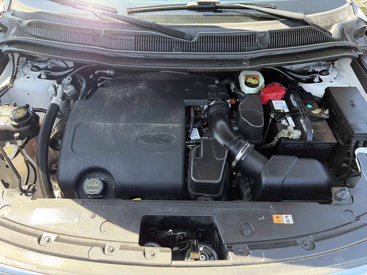 Used 2017 Ford Explorer Limited w/ Equipment Group 301A FWD image 36