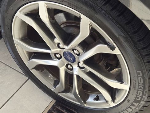 Used 2019 Ford Fusion Titanium image 13