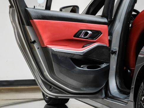 Used 2025 BMW 330i xDrive Sedan image 48