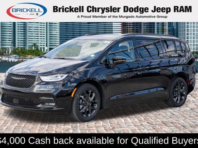 New 2026 Chrysler Pacifica Limited