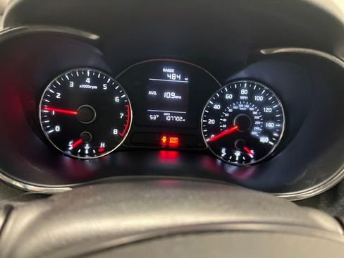 Used 2017 Kia Forte LX image 12