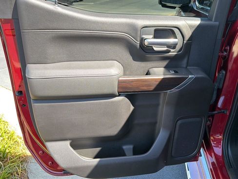 Used 2020 GMC Sierra 1500 SLT w/ SLT Premium Plus Package image 17