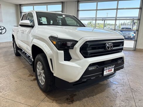 New 2026 Toyota Tacoma SR5 AWD/4WD image 4