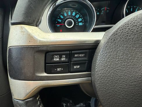 Used 2014 Ford Mustang Coupe RWD image 25