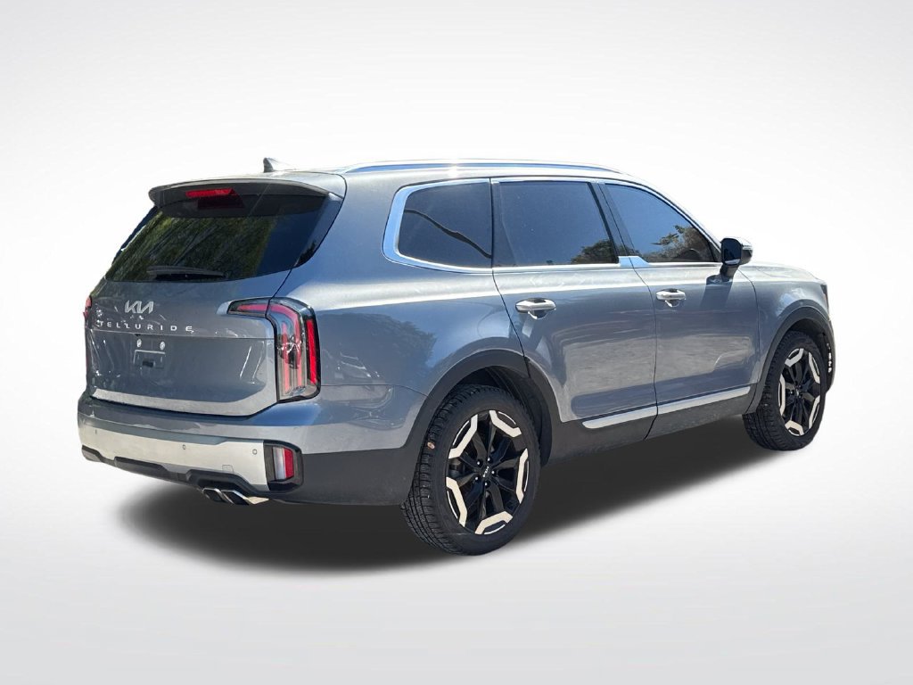 Used 2023 Kia Telluride EX w/ EX Captain's Chair Package FWD image 6
