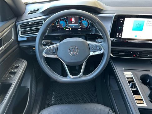 Certified 2026 Volkswagen Atlas Cross Sport SE AWD/4WD image 14