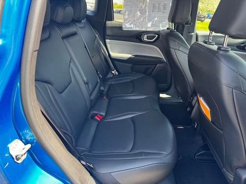 Certified 2025 Jeep Compass Limited AWD/4WD image 16