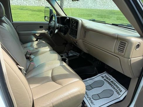 Used 2006 GMC Sierra 3500 4x4 Crew Cab image 19